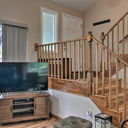 Вилла Pet Friendly Anchorage Retreat With Deck And Yard Экстерьер фото