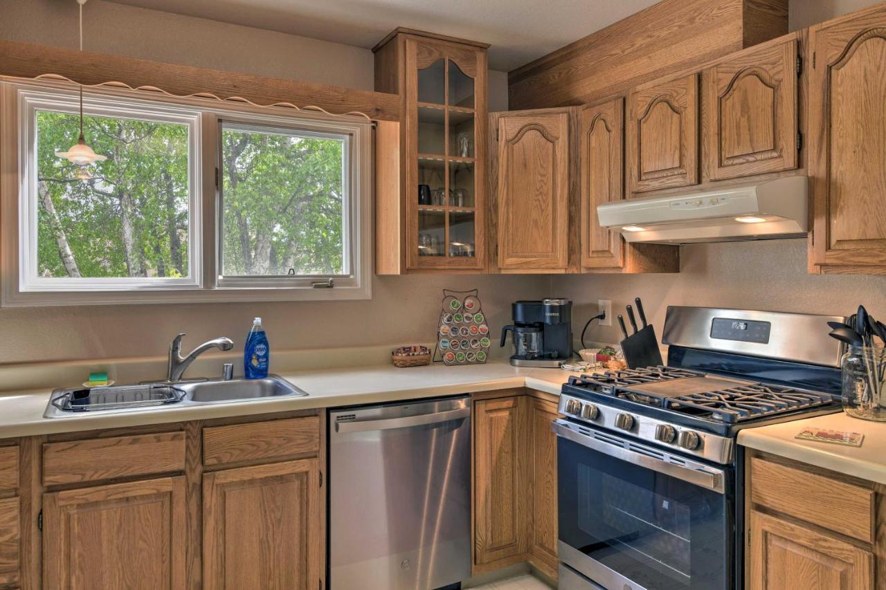 Вилла Pet Friendly Anchorage Retreat With Deck And Yard Экстерьер фото