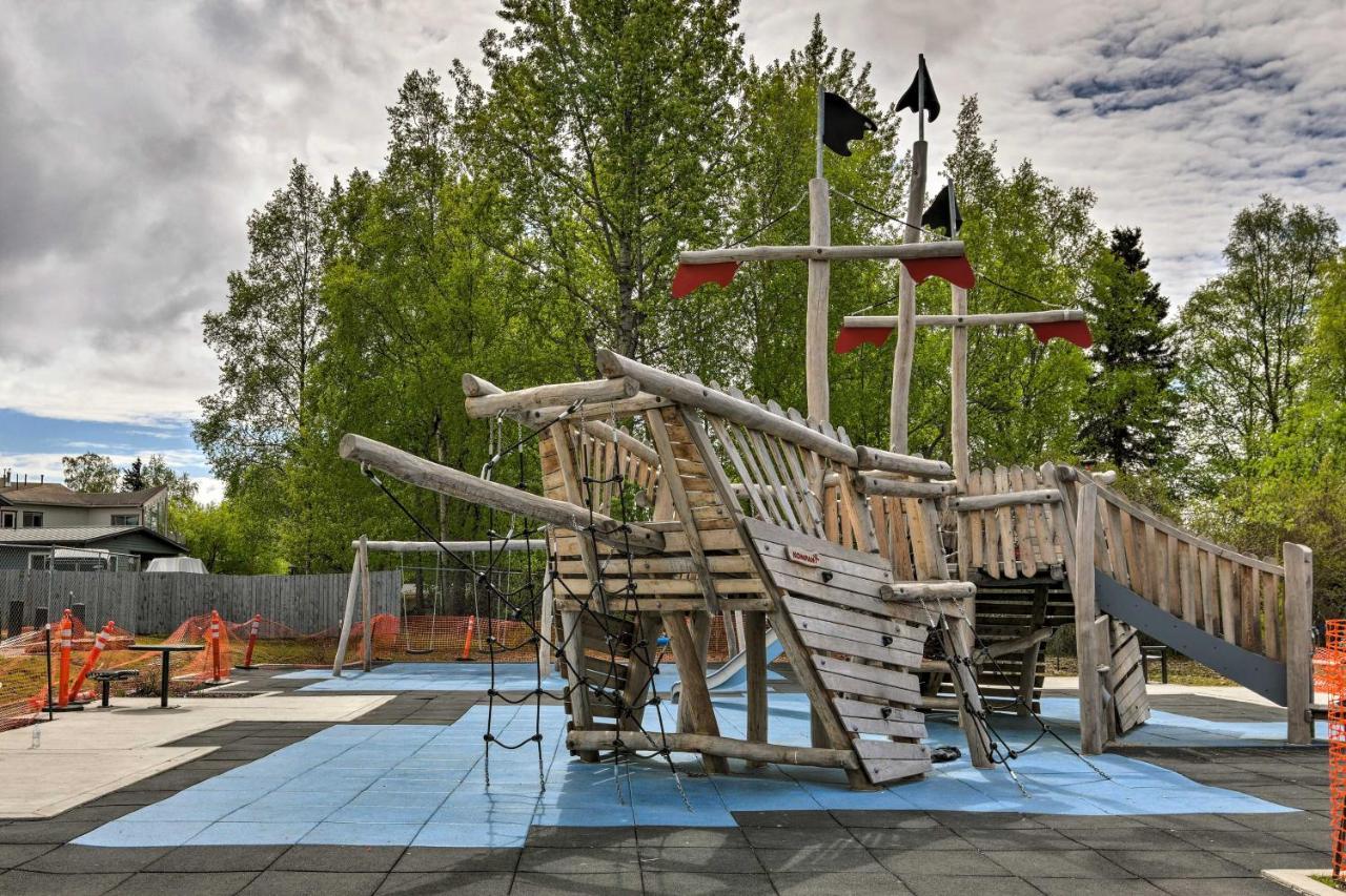 Вилла Pet Friendly Anchorage Retreat With Deck And Yard Экстерьер фото